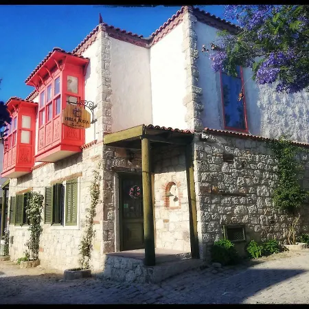Ξενοδοχείο Perla Rossa 2*