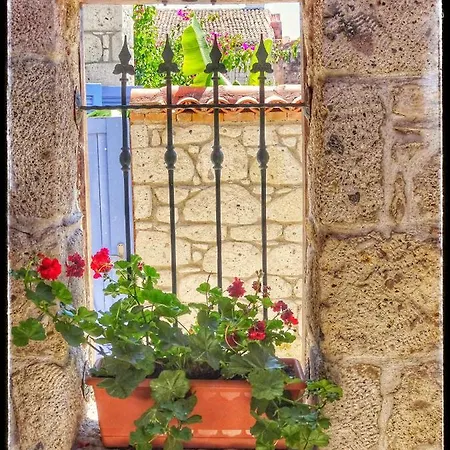 Perla Rossa Hotel 2*