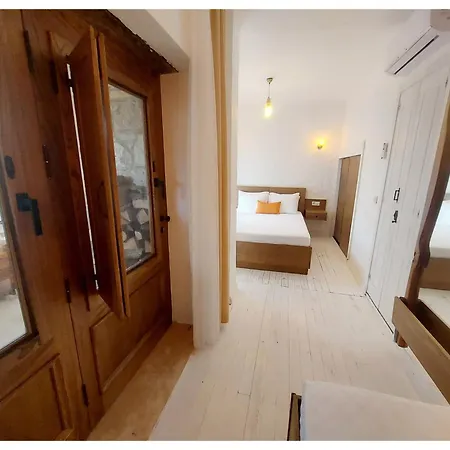 Hotel Perla Rossa 2*