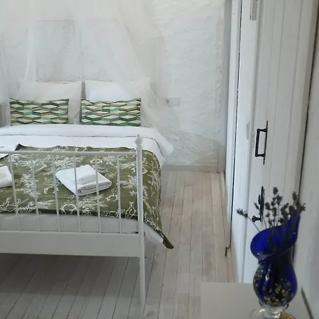 Perla Rossa 2* 알라카티